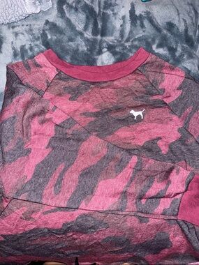 PINK Victoria's Secret Pink & Gray Camo Long Sleeve Tee with Dog Logo